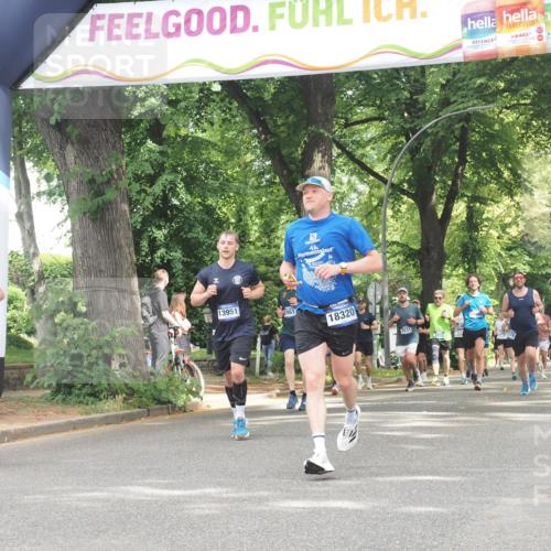 29.06.2025 - hella hamburg halbmarathon KatJ http://msf.ph/oto/8519199 29.06.2025 10:58:49 Zwischen KM18-KM19 6518 meine-sportfotos.de