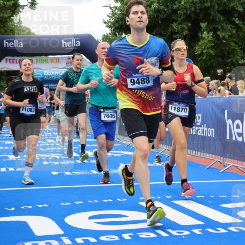 29.06.2025 - hella hamburg halbmarathon Strokosch-Dieckow http://msf.ph/oto/8519230 29.06.2025 10:56:40 Ziel 2083, 2378, 3836, 4152, 5721, 6416, 6759, 7037, 7646, 8311, 8744, 8825, 8996, 9488, 9562, 11083, 11870, 12509, 13863, 14369, 14461, 15134, 15145, 15431, 15712, 16043, 16121, 17133, 17259, 18340, 18634, 18899, 19120 meine-sportfotos.de