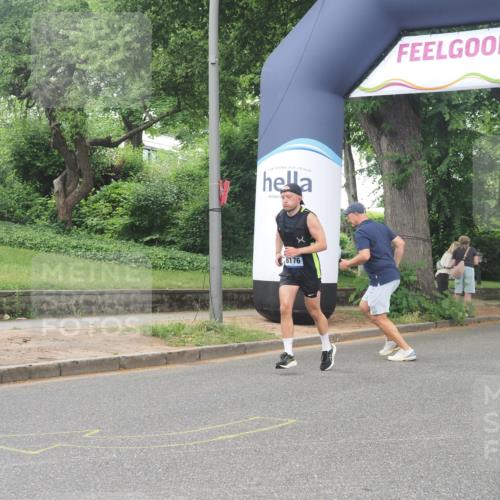 29.06.2025 - hella hamburg halbmarathon KatJ http://msf.ph/oto/8519257 29.06.2025 10:49:06 Zwischen KM18-KM19 6631, 8176 meine-sportfotos.de