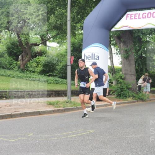 29.06.2025 - hella hamburg halbmarathon KatJ http://msf.ph/oto/8519275 29.06.2025 10:49:06 Zwischen KM18-KM19 6631, 8176 meine-sportfotos.de