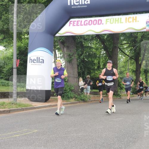 29.06.2025 - hella hamburg halbmarathon KatJ http://msf.ph/oto/8519302 29.06.2025 10:49:08 Zwischen KM18-KM19 6631, 8176 meine-sportfotos.de