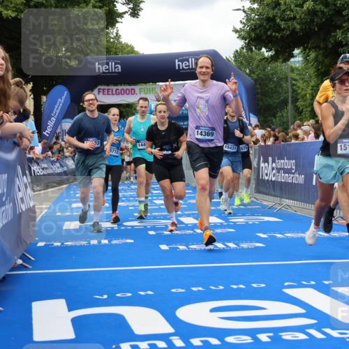 29.06.2025 - hella hamburg halbmarathon Strokosch-Dieckow http://msf.ph/oto/8519312 29.06.2025 10:56:43 Ziel 2378, 3836, 4152, 6416, 6759, 7037, 7646, 8311, 8744, 8825, 8996, 9488, 11083, 11870, 13816, 14369, 14461, 15134, 15145, 15431, 15712, 16008, 16009, 16043, 16121, 16679, 17133, 17259, 18340, 18634, 18899 meine-sportfotos.de