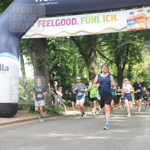 29.06.2025 - hella hamburg halbmarathon KatJ http://msf.ph/oto/8519355 29.06.2025 10:58:53 Zwischen KM18-KM19 2032, 2961, 6518, 8274 meine-sportfotos.de