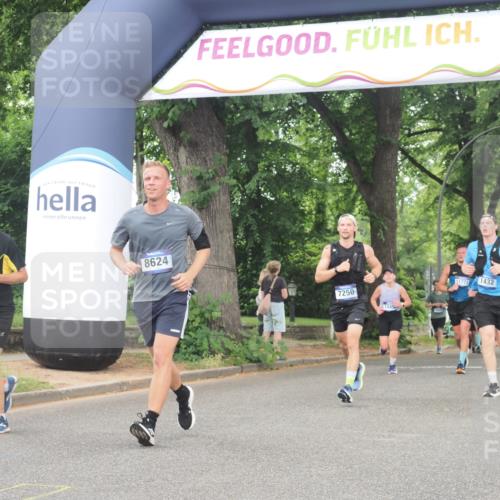 29.06.2025 - hella hamburg halbmarathon KatJ http://msf.ph/oto/8519386 29.06.2025 10:49:12 Zwischen KM18-KM19 1432, 5763, 7250, 8176, 8624 meine-sportfotos.de