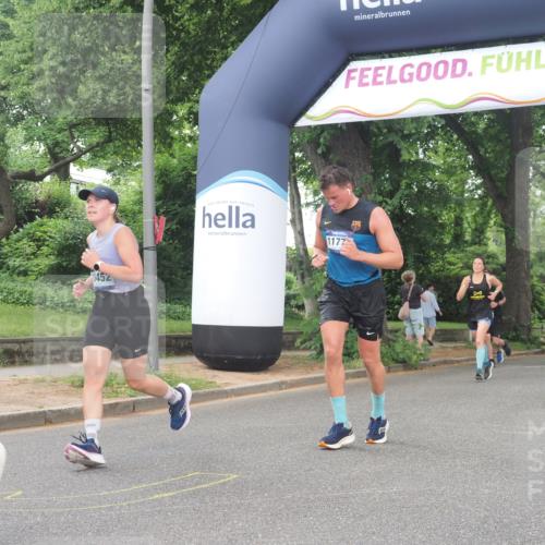 29.06.2025 - hella hamburg halbmarathon KatJ http://msf.ph/oto/8519531 29.06.2025 10:49:16 Zwischen KM18-KM19 1377, 1432, 5763, 7250, 8624 meine-sportfotos.de