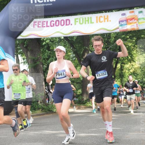 29.06.2025 - hella hamburg halbmarathon KatJ http://msf.ph/oto/8519546 29.06.2025 10:58:56 Zwischen KM18-KM19 2032, 2531, 2961, 6518, 7941, 8274 meine-sportfotos.de