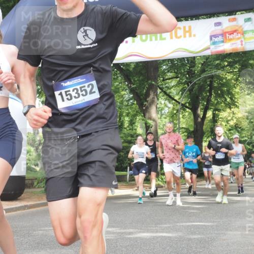 29.06.2025 - hella hamburg halbmarathon KatJ http://msf.ph/oto/8519585 29.06.2025 10:58:57 Zwischen KM18-KM19 2032, 2531, 2961, 6518, 7941, 8274, 8673 meine-sportfotos.de