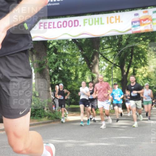 29.06.2025 - hella hamburg halbmarathon KatJ http://msf.ph/oto/8519598 29.06.2025 10:58:57 Zwischen KM18-KM19 2032, 2531, 2961, 6518, 7941, 8274, 8673 meine-sportfotos.de