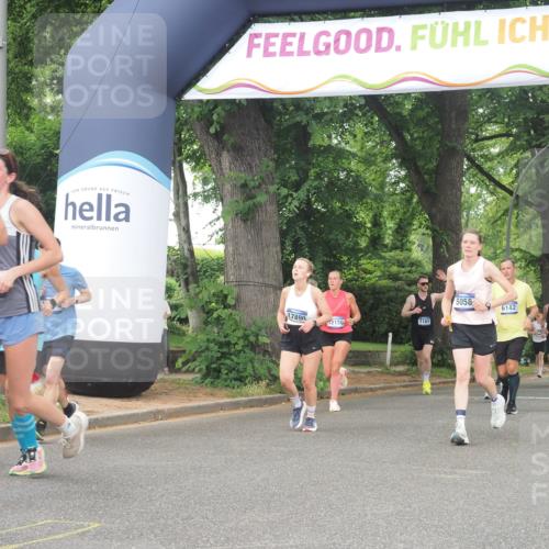 29.06.2025 - hella hamburg halbmarathon KatJ http://msf.ph/oto/8519853 29.06.2025 10:49:25 Zwischen KM18-KM19 1147, 3625, 5058, 5379 meine-sportfotos.de