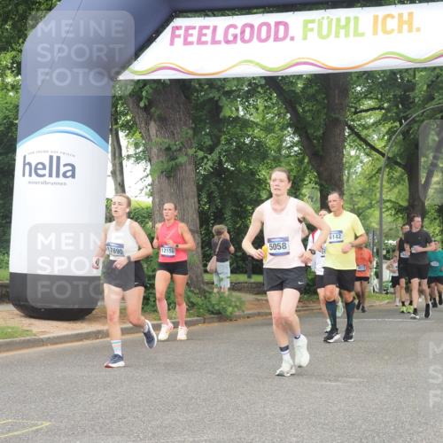 29.06.2025 - hella hamburg halbmarathon KatJ http://msf.ph/oto/8519900 29.06.2025 10:49:26 Zwischen KM18-KM19 1147, 3625, 5058, 5379, 6142 meine-sportfotos.de