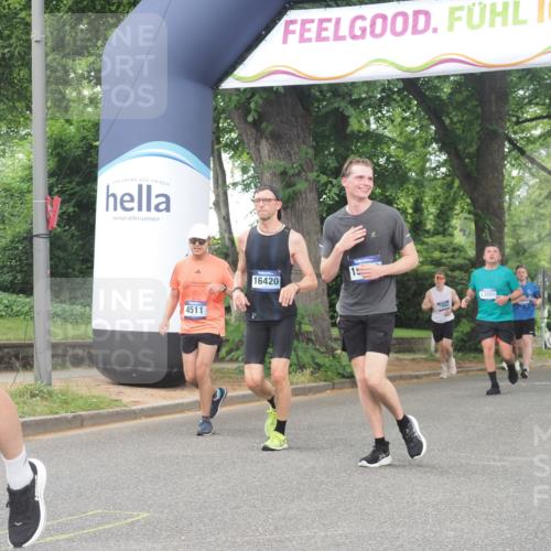 29.06.2025 - hella hamburg halbmarathon KatJ http://msf.ph/oto/8520093 29.06.2025 10:49:31 Zwischen KM18-KM19 1184, 2661, 4511, 5058, 5379, 6142 meine-sportfotos.de