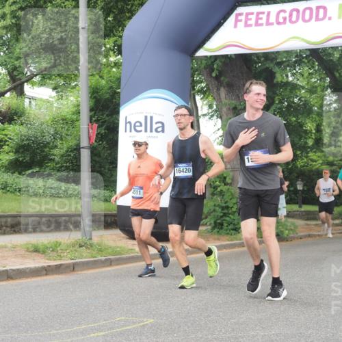 29.06.2025 - hella hamburg halbmarathon KatJ http://msf.ph/oto/8520113 29.06.2025 10:49:32 Zwischen KM18-KM19 1184, 2661, 4511, 5058, 6142, 7869 meine-sportfotos.de