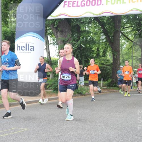 29.06.2025 - hella hamburg halbmarathon KatJ http://msf.ph/oto/8520294 29.06.2025 10:49:37 Zwischen KM18-KM19 1114, 1940, 4511, 4859, 7869 meine-sportfotos.de