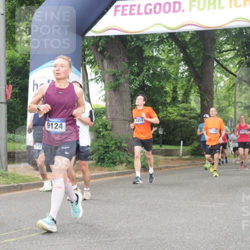 29.06.2025 - hella hamburg halbmarathon KatJ http://msf.ph/oto/8520306 29.06.2025 10:49:38 Zwischen KM18-KM19 1114, 1940, 4511, 4859, 7869 meine-sportfotos.de