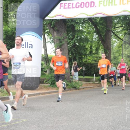 29.06.2025 - hella hamburg halbmarathon KatJ http://msf.ph/oto/8520330 29.06.2025 10:49:38 Zwischen KM18-KM19 1114, 1940, 4511, 4859, 7869 meine-sportfotos.de