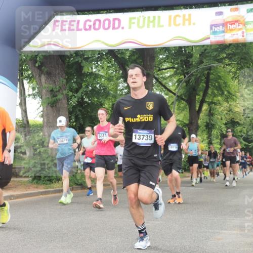 29.06.2025 - hella hamburg halbmarathon KatJ http://msf.ph/oto/8520427 29.06.2025 10:49:41 Zwischen KM18-KM19 1114, 1940, 4859, 6311 meine-sportfotos.de