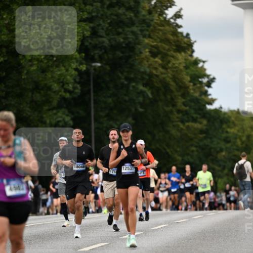 29.06.2025 - hella hamburg halbmarathon Dr. Thomas Lammeyer http://msf.ph/oto/8520568 29.06.2025 10:33:49 Kennedybrücke 1192, 1694, 1869, 2699, 3311, 3613, 4580, 4700, 4982, 5063, 5249, 5250, 5322, 6418, 7449, 8388, 8560, 10068, 10162, 11376 meine-sportfotos.de