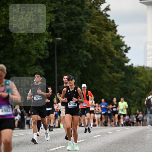 29.06.2025 - hella hamburg halbmarathon Dr. Thomas Lammeyer http://msf.ph/oto/8520583 29.06.2025 10:33:49 Kennedybrücke 1192, 1694, 1869, 2699, 3311, 3613, 4580, 4700, 4982, 5063, 5249, 5250, 5322, 6418, 7449, 8388, 8560, 10068, 10162, 11376 meine-sportfotos.de