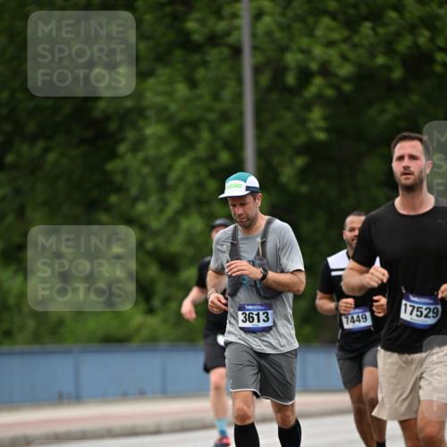29.06.2025 - hella hamburg halbmarathon Dr. Thomas Lammeyer http://msf.ph/oto/8520678 29.06.2025 10:33:57 Kennedybrücke 1192, 1230, 1661, 1869, 2699, 2901, 3613, 4580, 4700, 4982, 5063, 5249, 5322, 6418, 6598, 7449, 8388, 10162, 10641 meine-sportfotos.de