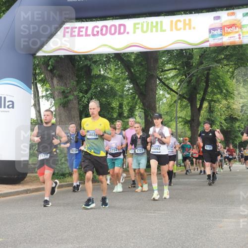 29.06.2025 - hella hamburg halbmarathon KatJ http://msf.ph/oto/8520692 29.06.2025 10:49:46 Zwischen KM18-KM19 1126, 1722, 1724, 4370, 6311, 8469 meine-sportfotos.de
