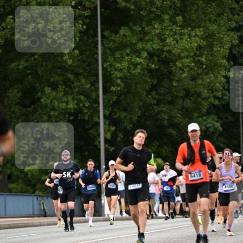 29.06.2025 - hella hamburg halbmarathon Dr. Thomas Lammeyer http://msf.ph/oto/8520693 29.06.2025 10:33:58 Kennedybrücke 1192, 1230, 1661, 1869, 2901, 3613, 4575, 4580, 4700, 4982, 5063, 5322, 6418, 6598, 7449, 8388, 10162, 10641 meine-sportfotos.de