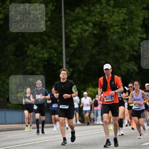 29.06.2025 - hella hamburg halbmarathon Dr. Thomas Lammeyer http://msf.ph/oto/8520721 29.06.2025 10:33:59 Kennedybrücke 1192, 1230, 1661, 1869, 2901, 3613, 4575, 4580, 4700, 4982, 5063, 5322, 6418, 6598, 7449, 8388, 10162, 10641, 10880 meine-sportfotos.de