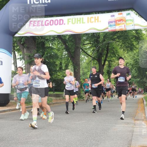29.06.2025 - hella hamburg halbmarathon KatJ http://msf.ph/oto/8520755 29.06.2025 10:49:48 Zwischen KM18-KM19 1126, 1722, 1724, 4370, 4665, 5734, 6311, 8469 meine-sportfotos.de