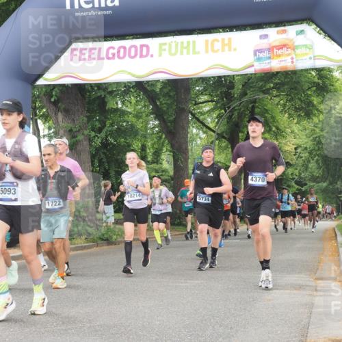 29.06.2025 - hella hamburg halbmarathon KatJ http://msf.ph/oto/8520799 29.06.2025 10:49:48 Zwischen KM18-KM19 1126, 1722, 1724, 4370, 4665, 5734, 6311, 8469 meine-sportfotos.de