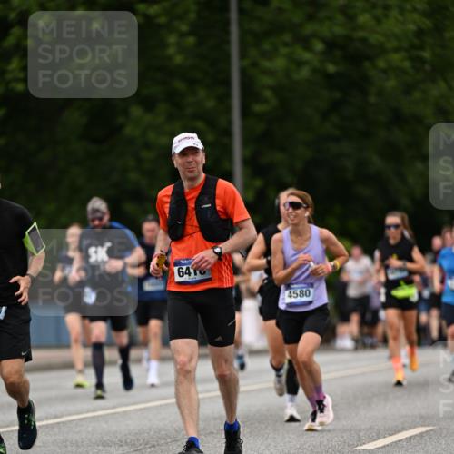 29.06.2025 - hella hamburg halbmarathon Dr. Thomas Lammeyer http://msf.ph/oto/8520829 29.06.2025 10:34:02 Kennedybrücke 1063, 1192, 1230, 1661, 1869, 2901, 3613, 4575, 4580, 4982, 5063, 5322, 6418, 6598, 7449, 8048, 8388, 10162, 10641, 10880 meine-sportfotos.de
