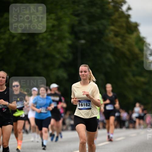 29.06.2025 - hella hamburg halbmarathon Dr. Thomas Lammeyer http://msf.ph/oto/8520863 29.06.2025 10:34:04 Kennedybrücke 1063, 1192, 1230, 1661, 1869, 2901, 3613, 4575, 4580, 4982, 5322, 6418, 6598, 7449, 8048, 8388, 10162, 10641, 10880 meine-sportfotos.de