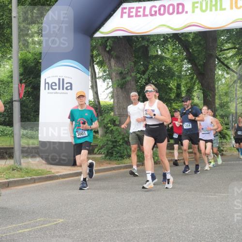 29.06.2025 - hella hamburg halbmarathon KatJ http://msf.ph/oto/8520888 29.06.2025 10:49:52 Zwischen KM18-KM19 1126, 1254, 1334, 1573, 1722, 1724, 1881, 3001, 4370, 4665, 5734 meine-sportfotos.de