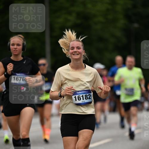 29.06.2025 - hella hamburg halbmarathon Dr. Thomas Lammeyer http://msf.ph/oto/8520962 29.06.2025 10:34:06 Kennedybrücke 1063, 1192, 1230, 1661, 2901, 3573, 3613, 4575, 4580, 4982, 5322, 6418, 6598, 7449, 8048, 10162, 10641, 10880 meine-sportfotos.de