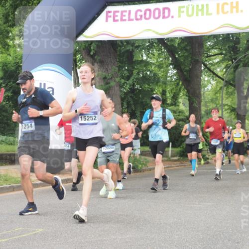 29.06.2025 - hella hamburg halbmarathon KatJ http://msf.ph/oto/8521013 29.06.2025 10:49:55 Zwischen KM18-KM19 1254, 1334, 1573, 1881, 3001, 3921, 4538, 4665, 5384, 5734 meine-sportfotos.de