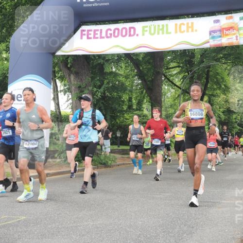 29.06.2025 - hella hamburg halbmarathon KatJ http://msf.ph/oto/8521025 29.06.2025 10:49:55 Zwischen KM18-KM19 1254, 1334, 1573, 1881, 3001, 3921, 4538, 4665, 5384, 5734 meine-sportfotos.de