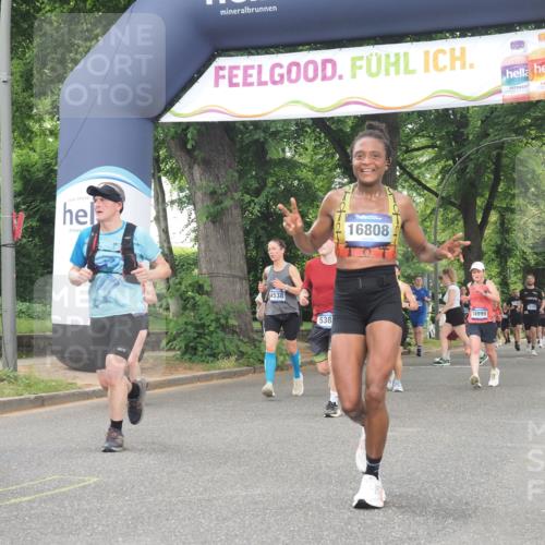 29.06.2025 - hella hamburg halbmarathon KatJ http://msf.ph/oto/8521057 29.06.2025 10:49:56 Zwischen KM18-KM19 1254, 1334, 1573, 1881, 2683, 3001, 3921, 4538, 4665, 5384 meine-sportfotos.de