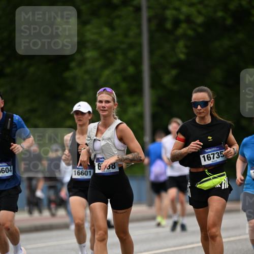29.06.2025 - hella hamburg halbmarathon Dr. Thomas Lammeyer http://msf.ph/oto/8521064 29.06.2025 10:34:09 Kennedybrücke 1063, 1192, 1230, 1661, 2901, 3524, 3573, 3613, 4575, 4580, 6418, 6598, 7449, 8048, 10641, 10880 meine-sportfotos.de