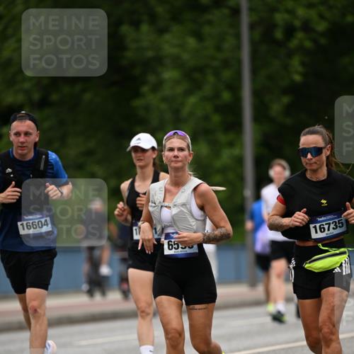 29.06.2025 - hella hamburg halbmarathon Dr. Thomas Lammeyer http://msf.ph/oto/8521069 29.06.2025 10:34:09 Kennedybrücke 1063, 1192, 1230, 1661, 2901, 3524, 3573, 3613, 4575, 4580, 6418, 6598, 7449, 8048, 10641, 10880 meine-sportfotos.de