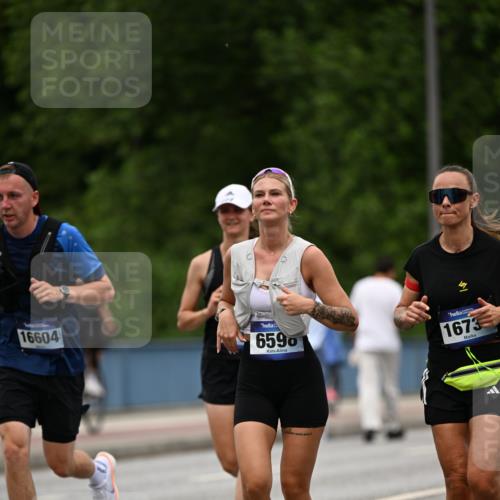 29.06.2025 - hella hamburg halbmarathon Dr. Thomas Lammeyer http://msf.ph/oto/8521088 29.06.2025 10:34:09 Kennedybrücke 1063, 1192, 1230, 1661, 2901, 3524, 3573, 3613, 4575, 4580, 6418, 6598, 7449, 8048, 10641, 10880 meine-sportfotos.de