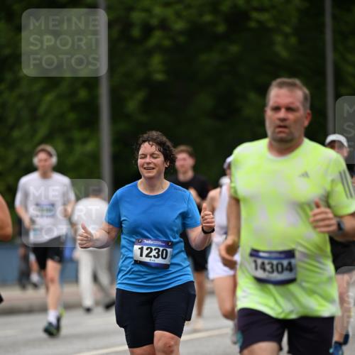 29.06.2025 - hella hamburg halbmarathon Dr. Thomas Lammeyer http://msf.ph/oto/8521134 29.06.2025 10:34:11 Kennedybrücke 1063, 1192, 1230, 1661, 2901, 3524, 3573, 3613, 4198, 4575, 4580, 4819, 6418, 6598, 7449, 8048, 10641, 10880 meine-sportfotos.de