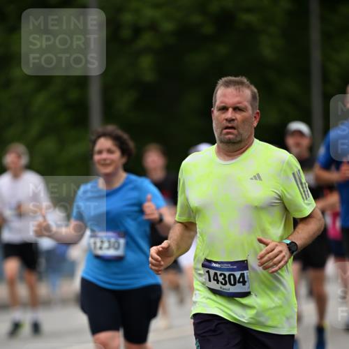 29.06.2025 - hella hamburg halbmarathon Dr. Thomas Lammeyer http://msf.ph/oto/8521149 29.06.2025 10:34:11 Kennedybrücke 1063, 1192, 1230, 1661, 2901, 3524, 3573, 3613, 4198, 4575, 4580, 4819, 6418, 6598, 7449, 8048, 10641, 10880 meine-sportfotos.de
