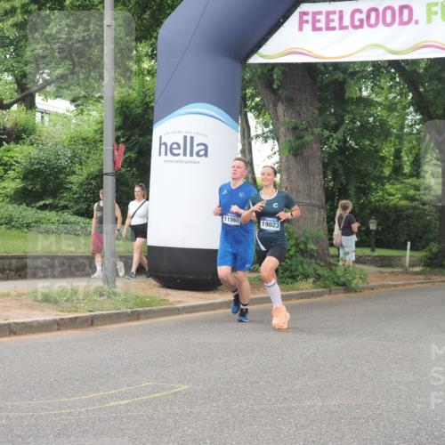 29.06.2025 - hella hamburg halbmarathon KatJ http://msf.ph/oto/8521176 29.06.2025 10:50:02 Zwischen KM18-KM19 1427, 1464, 2683, 3921, 4538, 5384 meine-sportfotos.de