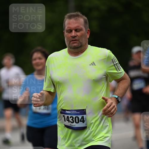 29.06.2025 - hella hamburg halbmarathon Dr. Thomas Lammeyer http://msf.ph/oto/8521183 29.06.2025 10:34:12 Kennedybrücke 1063, 1192, 1230, 1661, 2901, 3524, 3573, 3613, 4198, 4575, 4580, 4819, 6418, 6598, 7449, 8048, 10641, 10880 meine-sportfotos.de