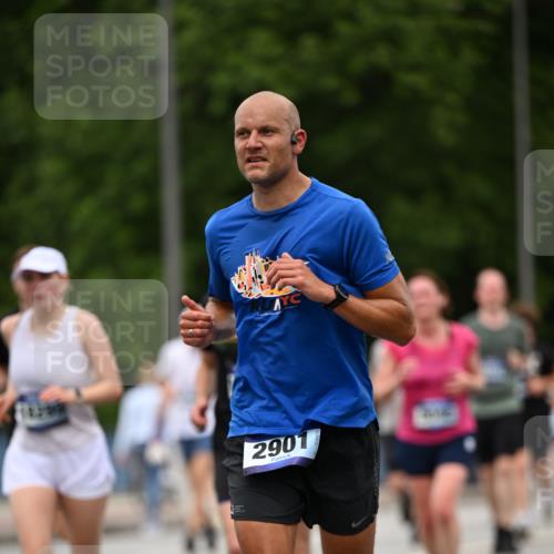 29.06.2025 - hella hamburg halbmarathon Dr. Thomas Lammeyer http://msf.ph/oto/8521204 29.06.2025 10:34:13 Kennedybrücke 1063, 1192, 1230, 1661, 2901, 3524, 3573, 4198, 4575, 4580, 4819, 6418, 6598, 6626, 7449, 8048, 10641, 10880 meine-sportfotos.de