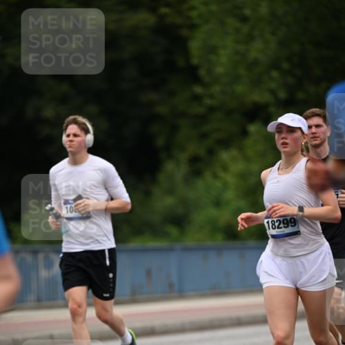 29.06.2025 - hella hamburg halbmarathon Dr. Thomas Lammeyer http://msf.ph/oto/8521233 29.06.2025 10:34:14 Kennedybrücke 1063, 1192, 1230, 1661, 2901, 3524, 3573, 4198, 4575, 4580, 4819, 6418, 6598, 6626, 7449, 8048, 10322, 10641, 10880 meine-sportfotos.de