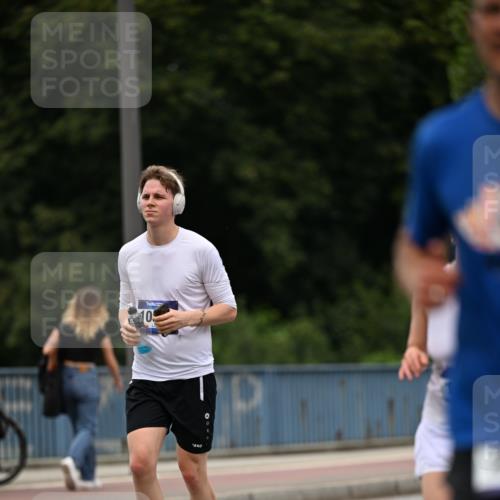 29.06.2025 - hella hamburg halbmarathon Dr. Thomas Lammeyer http://msf.ph/oto/8521252 29.06.2025 10:34:14 Kennedybrücke 1063, 1192, 1230, 1661, 2901, 3524, 3573, 4198, 4575, 4580, 4819, 6418, 6598, 6626, 7449, 8048, 10322, 10641, 10880 meine-sportfotos.de