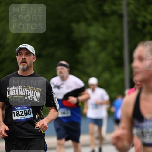 29.06.2025 - hella hamburg halbmarathon Dr. Thomas Lammeyer http://msf.ph/oto/8521264 29.06.2025 10:34:15 Kennedybrücke 1063, 1192, 1230, 1661, 2901, 3524, 3573, 4198, 4575, 4580, 4819, 6418, 6598, 6626, 7449, 8048, 10322, 10641, 10880 meine-sportfotos.de