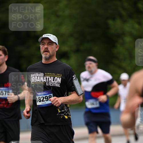 29.06.2025 - hella hamburg halbmarathon Dr. Thomas Lammeyer http://msf.ph/oto/8521267 29.06.2025 10:34:15 Kennedybrücke 1063, 1192, 1230, 1661, 2901, 3524, 3573, 4198, 4575, 4580, 4819, 6418, 6598, 6626, 7449, 8048, 10322, 10641, 10880 meine-sportfotos.de