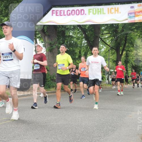 29.06.2025 - hella hamburg halbmarathon KatJ http://msf.ph/oto/8521391 29.06.2025 10:50:08 Zwischen KM18-KM19 1427, 7243 meine-sportfotos.de