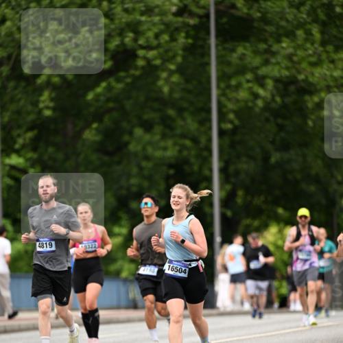 29.06.2025 - hella hamburg halbmarathon Dr. Thomas Lammeyer http://msf.ph/oto/8521452 29.06.2025 10:34:22 Kennedybrücke 1063, 1230, 1661, 2901, 3524, 3573, 4198, 4575, 4819, 6598, 6626, 8048, 10322, 10880 meine-sportfotos.de