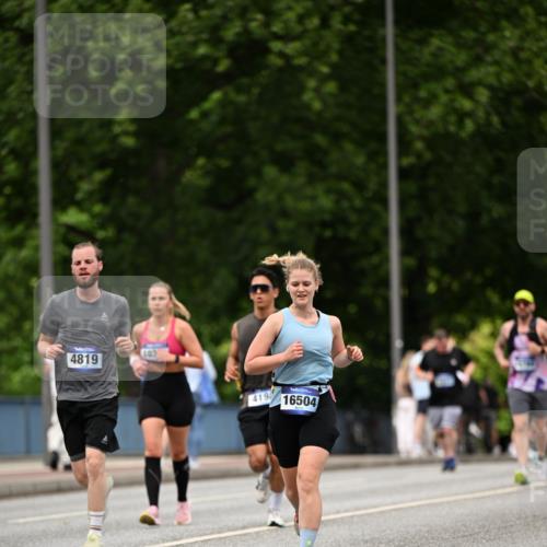 29.06.2025 - hella hamburg halbmarathon Dr. Thomas Lammeyer http://msf.ph/oto/8521473 29.06.2025 10:34:22 Kennedybrücke 1063, 1230, 1661, 2901, 3524, 3573, 4198, 4575, 4819, 6598, 6626, 8048, 10322, 10880 meine-sportfotos.de